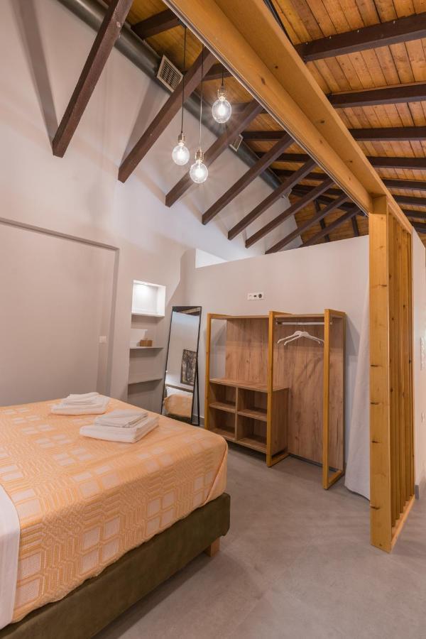 Casa Leone, Cosy Apartment Overlooking The Square Szpíli Kültér fotó